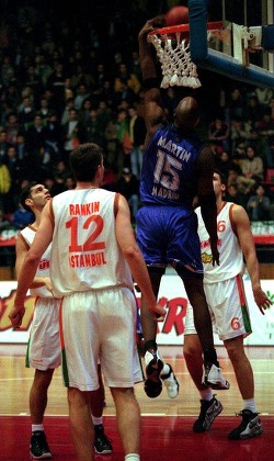 Basketball-ulker Istanbul Vs Real Madrid - Jan 1999
