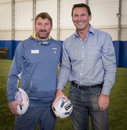 Warrington Wolves Rugby League Roger Draper Feature Pictured With Head Coach Tony Smith Picture By Ian Hodgson/daily Mail.