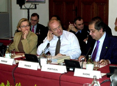 Spain-eu - Feb 2002