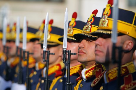 Romanian Soldiers Stand Attention During Celebrations Editorial Stock ...