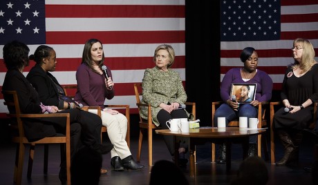 Usa New York Hillary Clinton Campaigns - Apr 2016