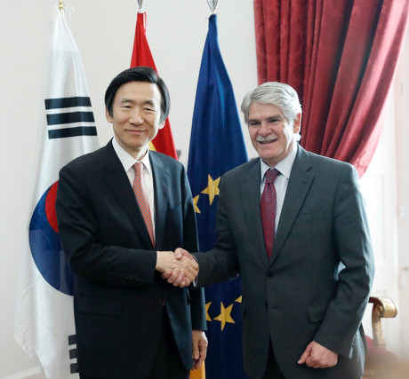 South Korean Foreing Affairs minister Byung-se visits Spain, Madrid - 01 Mar 2017