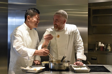 Brazilian Chef Alex Atala (r) and Japanese Chef Yoshihiro Narisawa Prepare Dishes in Narisawas Restaurant Kitchen in Tokyo Japan 08 February 2016 Both Chefs Will Cook Together For a Dinner Marking the 120th Anniversary of the Establishment of Diplomatic Relations Between the Two Countries Japan Tokyo