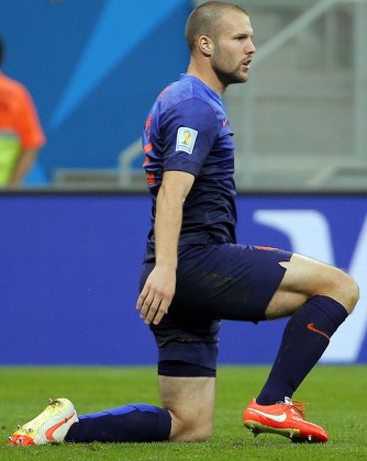 Ron Vlaar Netherlands Kneels During Fifa Editorial Stock Photo - Stock ...