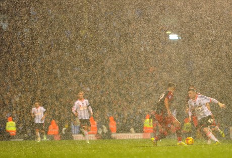 Ross Mccormack Fulham Pouring Rain United Editorial Stock Photo - Stock ...