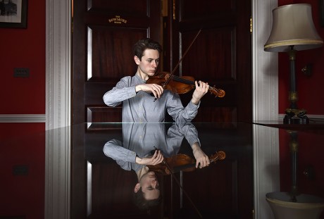 Violinist Samuel Staples Poses Excroall Mcewen Editorial Stock Photo ...