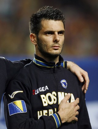 Emir Spahic - Stats et palmarès