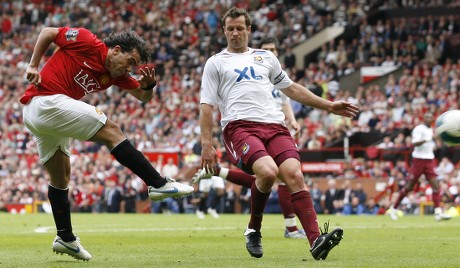 Wayne Rooney Manchester United Centre Hiding Editorial Stock Photo