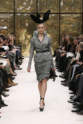 Louis Vuitton Fall 2009 Ready-to-Wear Fashion Show