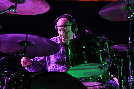 Jack Irons in concert at the American Airlines Arena, Miami, USA - 29 Apr 2017