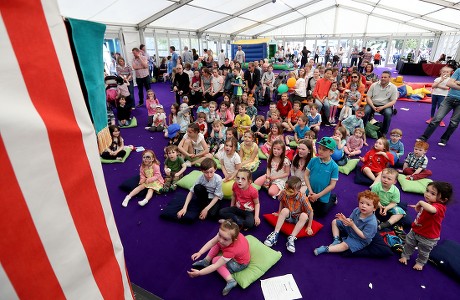 Leopardstown Racing Family Fun Raceday Leopardstown Editorial Stock ...