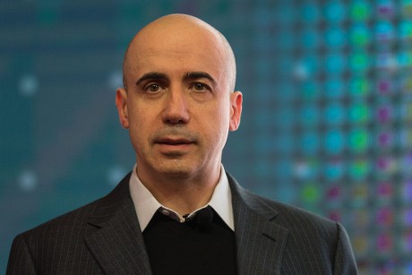 250 Yuri milner Stock Pictures, Editorial Images and Stock Photos