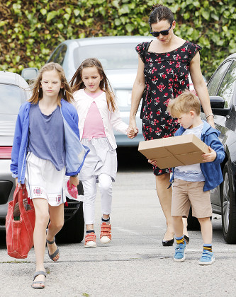 Jennifer Garner Daughters Violet Affleck Seraphina Editorial Stock ...