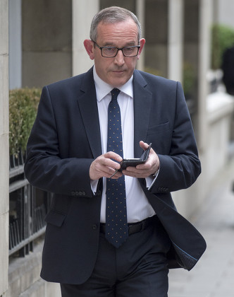 Scottish Mp Stewart Hosie Leaving His Flat In Westminster Following Revelations Of An Affair With Political Writer Serena Cowdy. Picture David Parker 18/5/2016 Reporter Josh White.