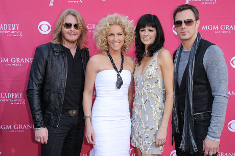 44th Annual Academy of Country Music Awards Arrivals at the MGM Grand, Las Vegas, America - 05 Apr 2009