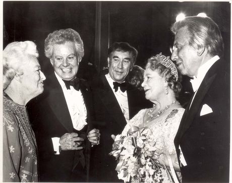 Queen Elizabeth (queen Mother) 1978 (died 30/3/02) Royal Variety Show At Palladium Chatting With Gracie Fields (dead) Danny La Rue Frankie Howerd (dead) And Lord Delfont (died 7/94). When She Attended This Evening''s Royal Variety Performance Given A