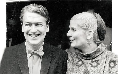 Author Kingsley Amis 1965. Leading Author Sir Kingsley Amis (dead 10/1995) And His Bride Novelist Elizabeth Jane Howard After Their Wedding At St Marylebone Register Office In London -(now Divorced 1983).... Authors..