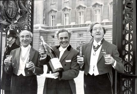 Peter Phillips November 1977 Harry Rabin Ivor Spencer And Bill Payne - Toastmasters - Outside Buckingham Palace After The Birth Of Master Peter Phillips. ...royalty