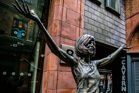 Cilla Black statue, Liverpool, UK - 01 Jul 2017