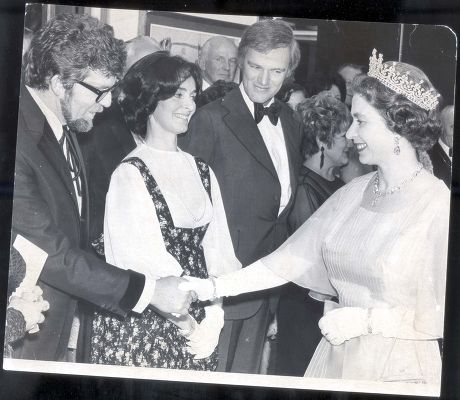 Opening Of The New South Wales House In The Strand. Pix Shows: Rolf Harris Mrs Keith Michell Keith Michell Meet Queen Elizabeth Ii.