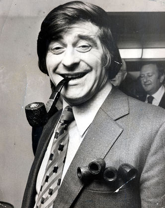 Fred Trueman (1931-2006) Yorkshire And England Cricketer. Pictured Smoking A Pipe At The Pipeman Of The Year Awards. Freddie Trueman