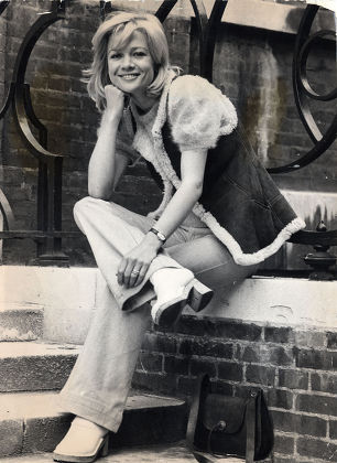 250 Judy geeson Stock Pictures, Editorial Images and Stock Photos