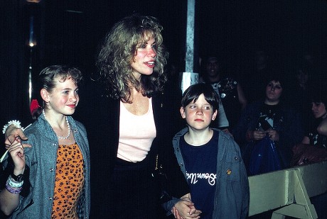 Simon, Carly & Taylor Ben, & Taylor, Sally - 28 May 1986