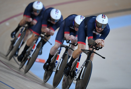 Team Gb Men's Team Pursuit Qualifying Lead By Sir Bradley Wiggins Edward Clancy Steven Burke And Owain Doull At The Rio Olympics Brazil. Pic Andy Hooper/daily Mail.