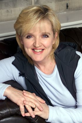 Former Singer With Family Pop Group The Nolans Bernadette Nolan. Bernadette Is Now Appearing In Musical ''blood Brothers'' At Chichester Festival Theatre. Picture Shows Her At Home.