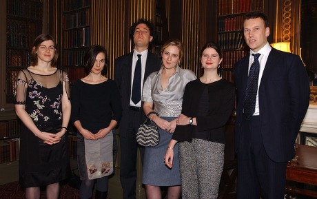 Winner Of The Mail On Sunday/john Llewellyn Rhys Prize 2001 Susanna Jones (left) With Runners Up Emily Perkins Tobias Hill Susie Boyt Esther Morgan & Christopher Woodward. Pic:keith Waldegrave 13/11/02.