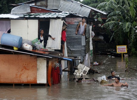 Filipino Residents Seen Flooded Community Bacoor Editorial Stock Photo 