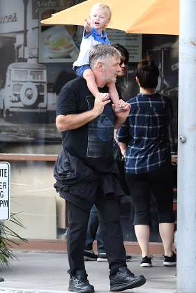 Alec Baldwin and Hilaria Thomas out and about, Los Angeles, USA - 16 Sep 2017
