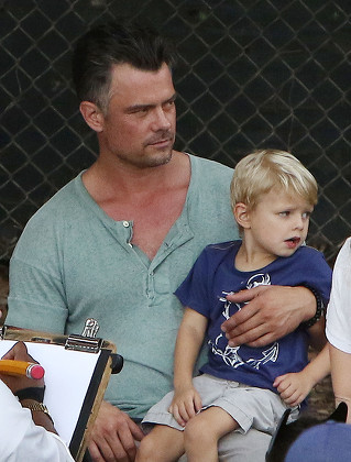 Josh Duhamel out and about, Los Angeles, USA - 17 Sep 2017