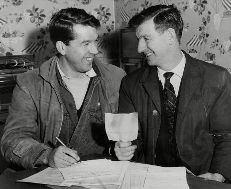 Former Luton Town And Manchester United Footballer Ronnie Cope (l) With Northwich Victoria Manager Roy Clarke After He Signed For The Non-league Club. For Full Caption See Version. Box 759 92505179 A.jpg.