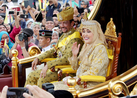 Sultan Brunei Queen Saleha Parade Through Editorial Stock Photo - Stock ...