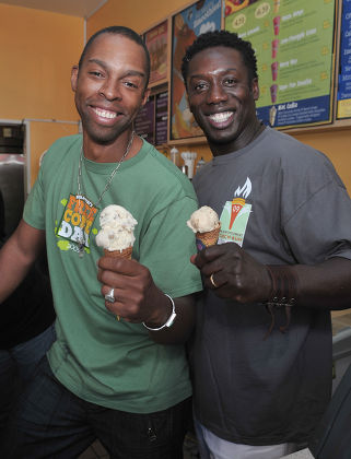 Ben and Jerry's free ice cream give away, Los Angeles, America - 21 Apr 2009