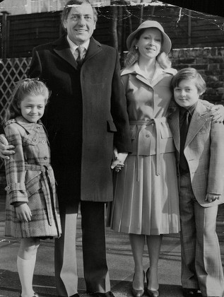 Actor Harry H. Corbett & Wife Maureen Corbett And Their Children Susannah (7) And Jonathan (9). Box 761 301061737 A.jpg.