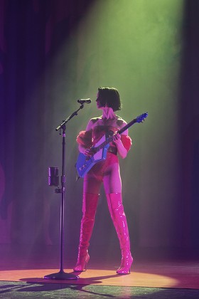 St Vincent Annie Clark Editorial Stock Photo - Stock Image | Shutterstock