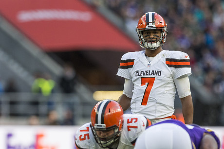 Cleveland Browns Quarterback Deshone Kizer 7 Editorial Stock Photo ...