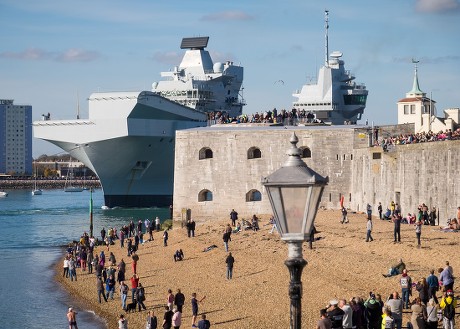 Crowds Gather Watch Royal Navys Flagship Editorial Stock Photo - Stock ...