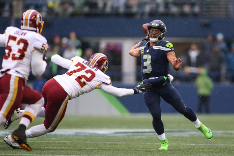 Seattle Seahawks tackle (92) Nazair Jones heads for the field for