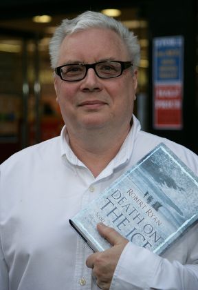 Robert Ryan promoting his new book 'Death On The Ice' at Borders in Oxford, Britain - 06 May 2009