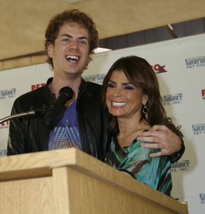Paula Abdul Gives Scott MacIntyre A Guide Dog at the Guide Dogs of America Center, Sylmar, Los Angeles, California, America - 08 May 2009