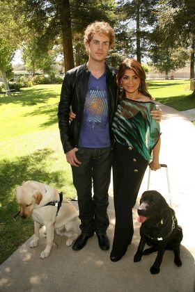 Paula Abdul donates a Guide Dog to blind American Idol contestant Scott MacIntyre, Los Angeles, America - 08 May 2009