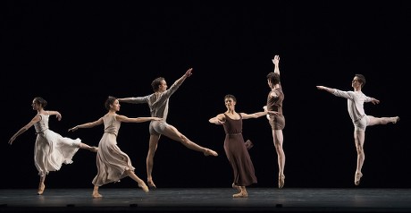 'The Illustrated 'Fairwell'' Dance choreographed by Twyla Tharp performed by the Royal Ballet at the Royal Opera House, London, UK, 03 Nov 2017