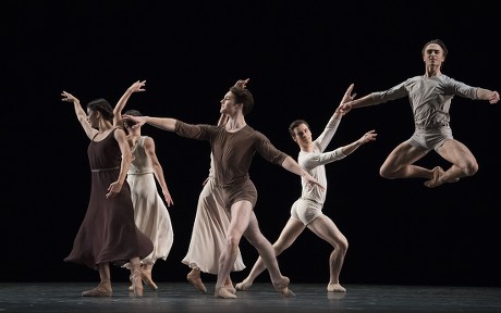 'The Illustrated 'Fairwell'' Dance choreographed by Twyla Tharp performed by the Royal Ballet at the Royal Opera House, London, UK, 03 Nov 2017