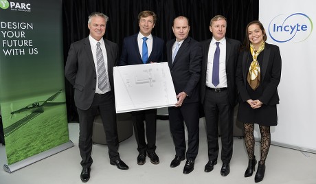 (L-R) Jean-Daniel Carrard, syndic of Yverdon, Herve Hoppenot, CEO of the American pharmaceutical company Incyte, Philippe Leuba, state councillor of Vaud, Michael Morrissey, Corporate Senior Vice President of Incyte, and Juliana Pantet, director Y-Parc, during a press conference about a new branch of the Incyte on the site of the technology park Y-PARC in Yverdon, Switerland, 07 November 2017.