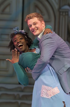 'Cinderella' Pantomime performed at the Empire Theatre, Hackney, London, UK, 21 Nov 2017