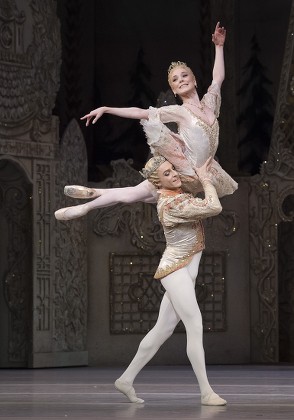 'The Nutcracker' performed by the Royal Ballet at the Royal Opera House, London, UK, 01 Dec 2017