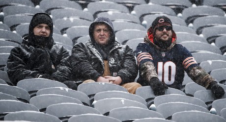 Chicago, Illinois, USA. 24th Dec, 2017. - Bears fans takes part in